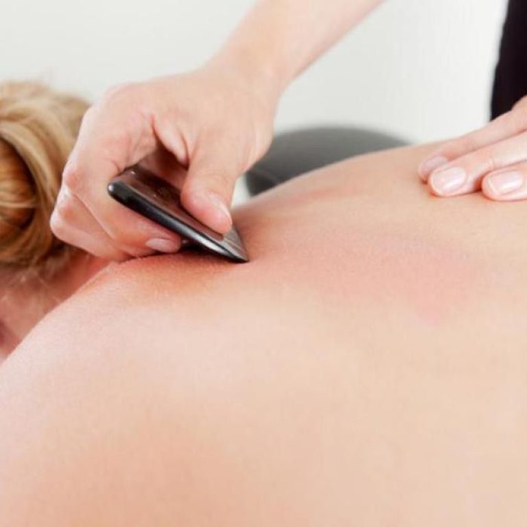 Gua Sha tehnika v tradicionalni kitajski medicini spodbuja prekrvavitev, pomaga pri razstrupljanju ter podpira ohranjanje zdravja sodobnega človeka.