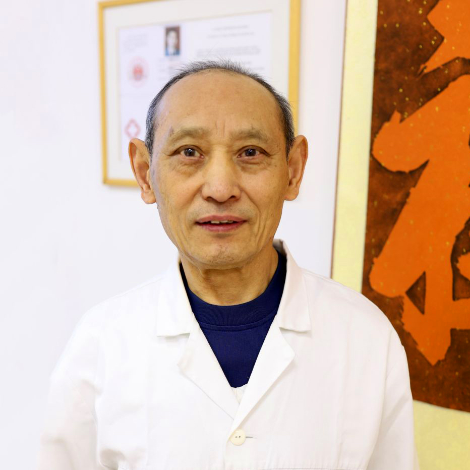 Qu Dingzhu zdravilec tradicionalne kitajske medicine Kimed